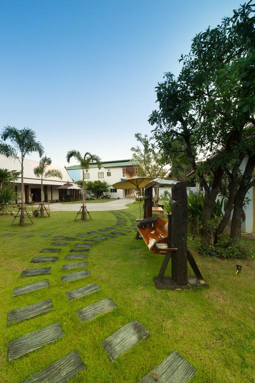 The Terminal Sukhothai Hotel Exterior photo